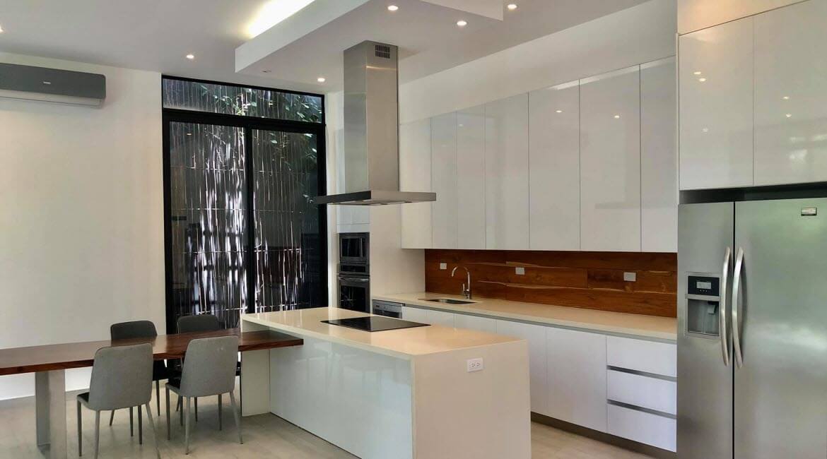 Houses for sale in Santa Ana