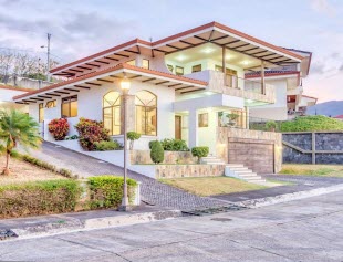 House In Alto De Las Palomas