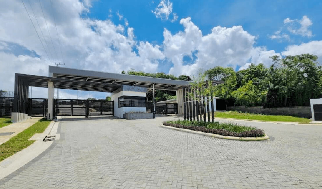 Condominium land in Moravia