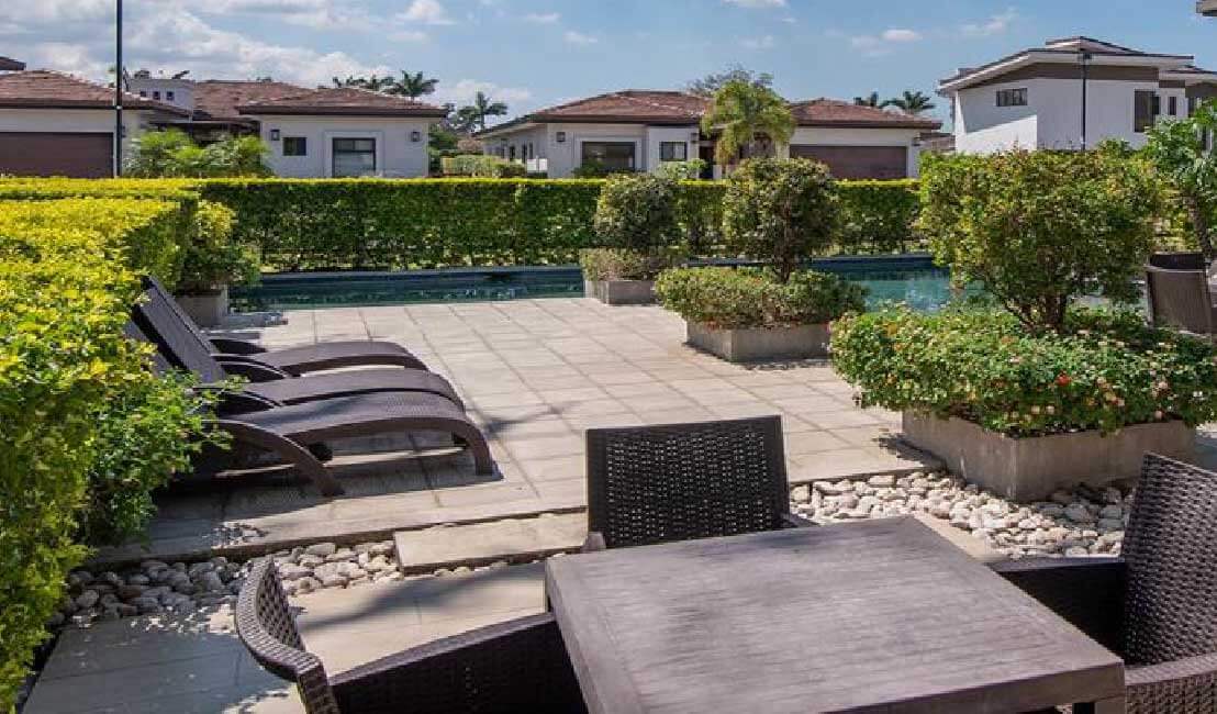 Condominium NYA Lindora Santa Ana