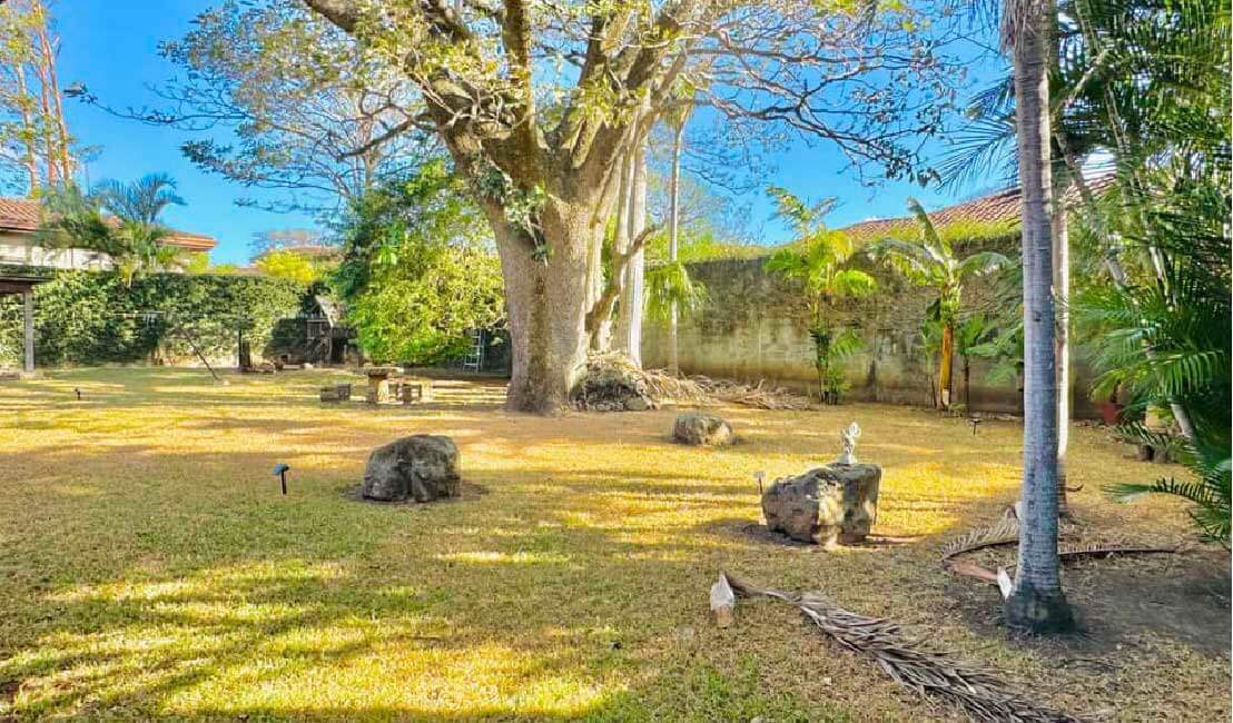 Independent Hacienda in Lindora